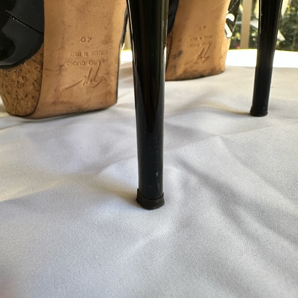 Giuseppe Zanotti black patent leather cork platform heels - Picture 7 of 8